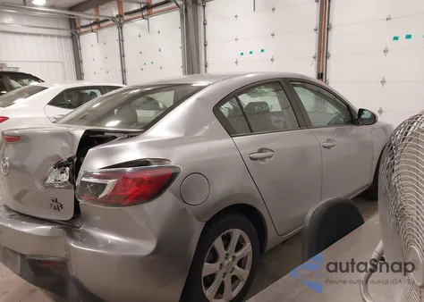 2011 Mazda Mazda3 I Touring z USA, uszkodzony, nr VIN JM1BL1VF4B1497974